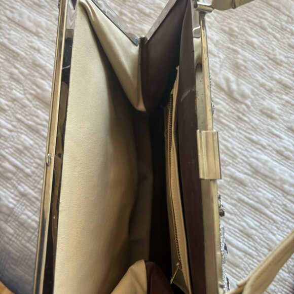 Gorgeous Upcycled/ Restored XL Vintage Leather Handbag with Silver Embellishment - Picture 5 of 6